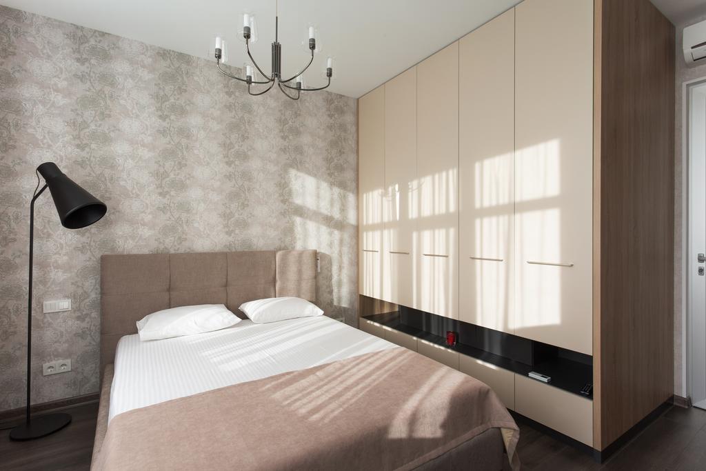 Modern Double Bedroom Apartment In Arkadia Odesa Exterior photo